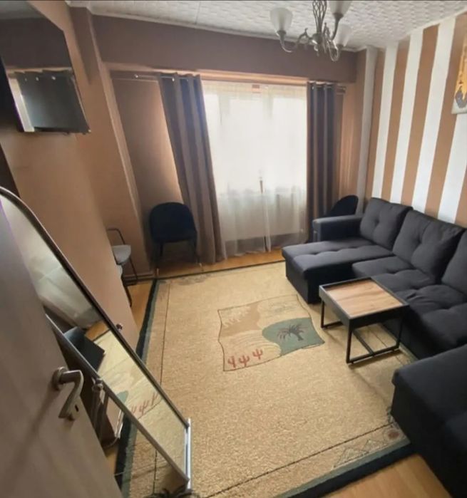 Vand urgent apartament 4 camere.