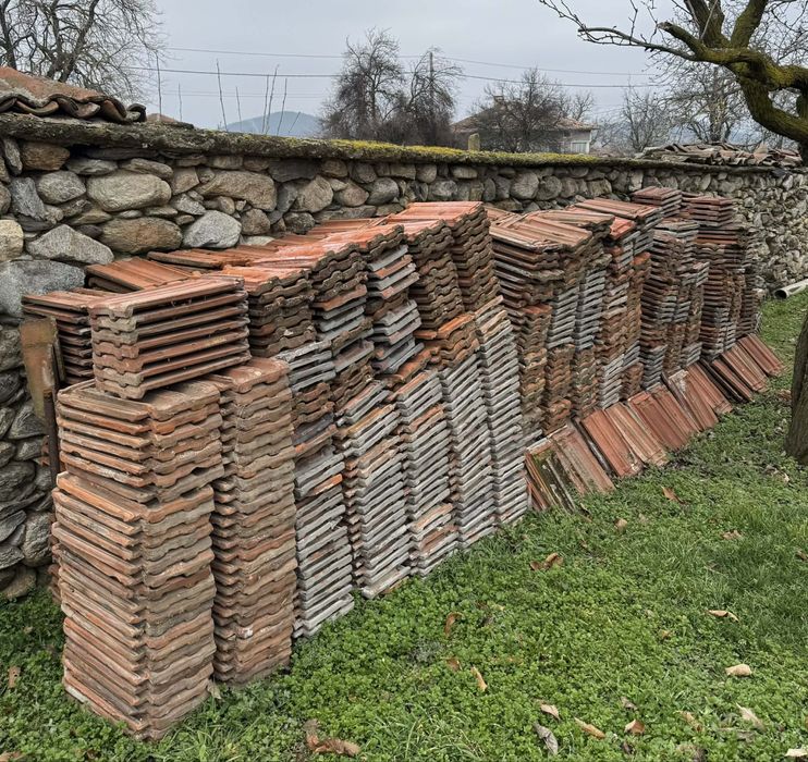 Керемиди/капаци.