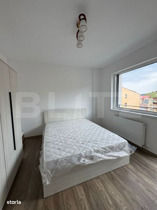 Apartament 3 camere, 2 bai, parcare, zona Teilor
