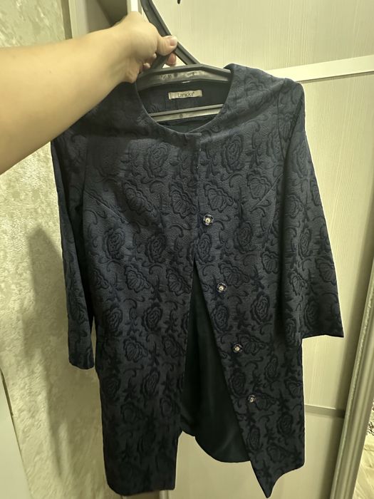 Продам красивый тренч