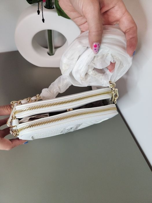 Steve Madden – дамска чанта тип camera bag, бяла