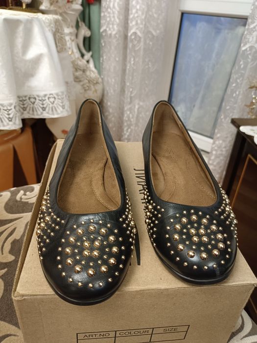 Туфли женские со стразами