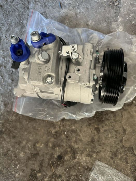 Vând compresor clima vw Touareg audi A8 Q7 Phanton 04/10 3.0D nou