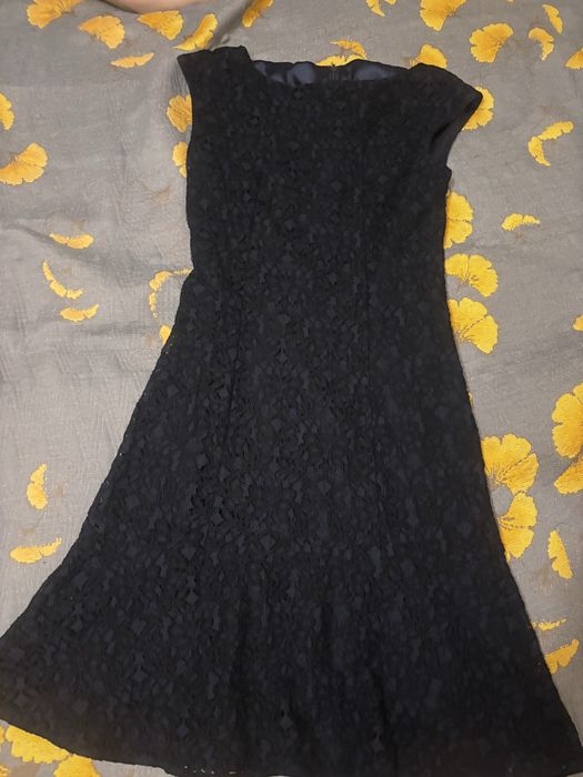 Продам женские платья.