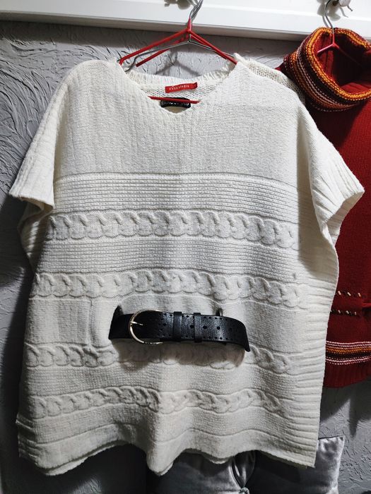 Свитера , кофты и вязанные платья