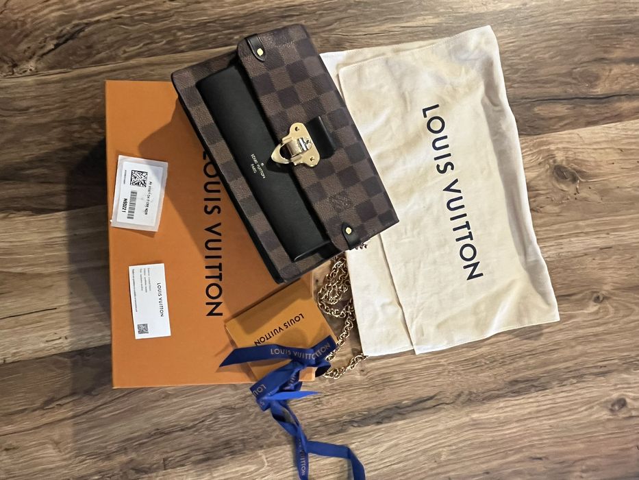 Vând geanta autentica Louis Vuitton Vavin