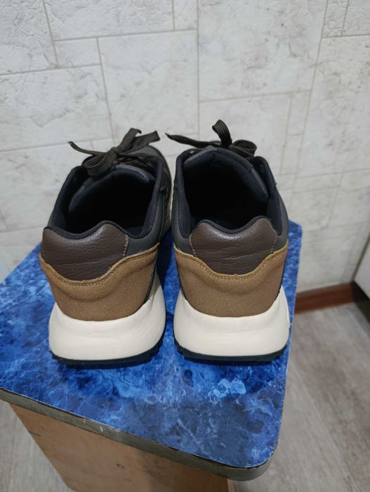 Кроссовки новые...