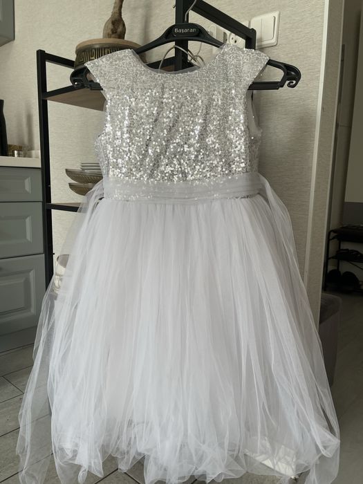 Платье нарядное для девочки