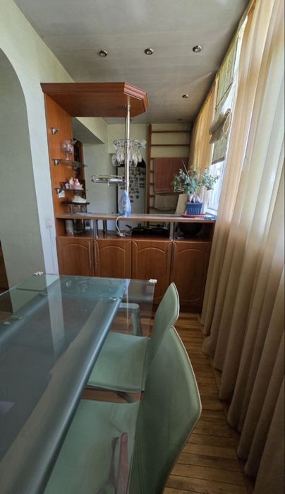 Катта Дархан 4/4/4 кирпич 77 серия 100 кв.м. Среднее состояни