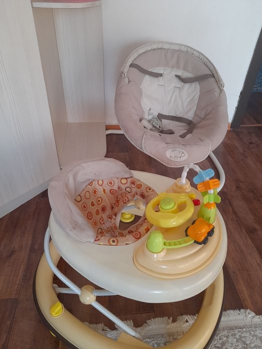 Продам ходунок,коляска.
