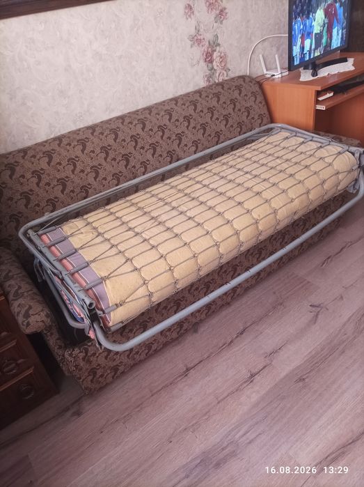 Холна гарнитура и холна маса