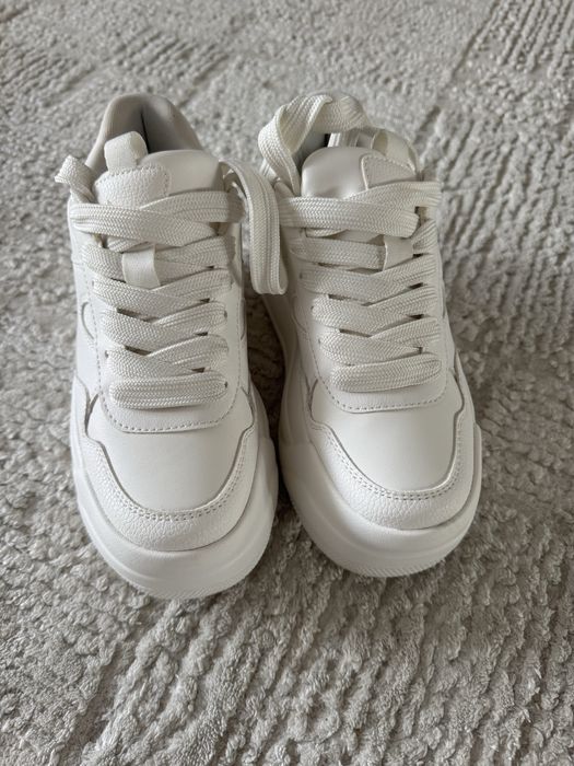 Продам кеды Zara