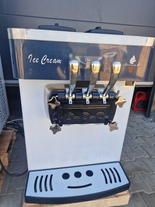 Masina de inghetata 2+1 Arome 220V 2400W NOUA Transport Gratuit