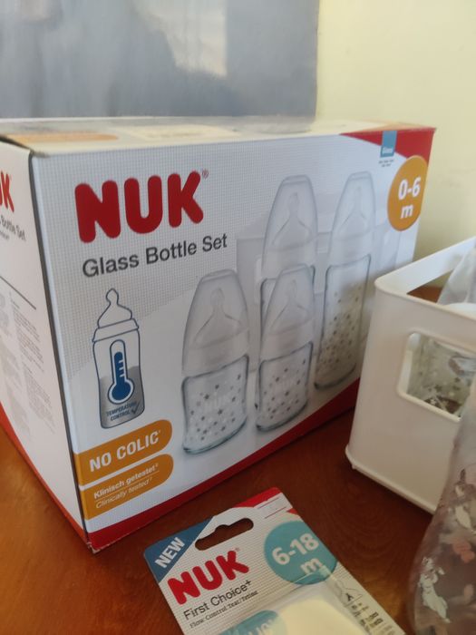 Nuk Стартов сет стъклени и 2 бр. пластмасови шишета First Choice 0-6 м