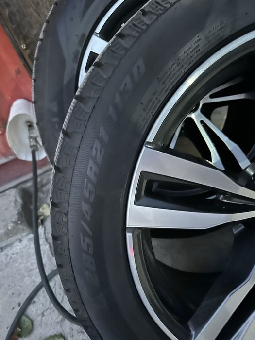 Продам шины с дисками на бмв оригинал