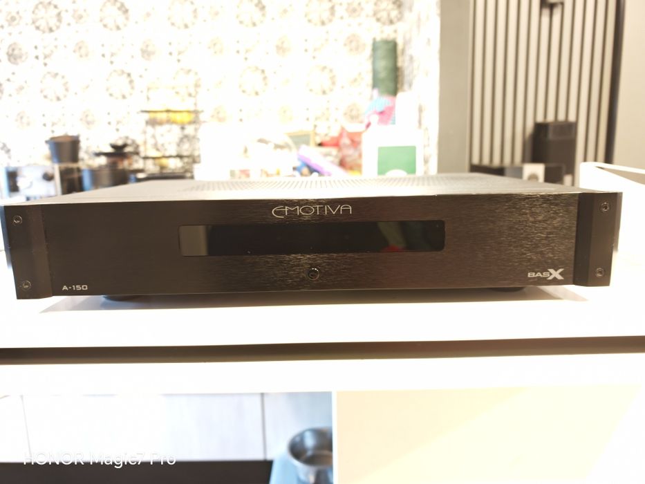 Amplificator de putere Emotiva BasX A-150