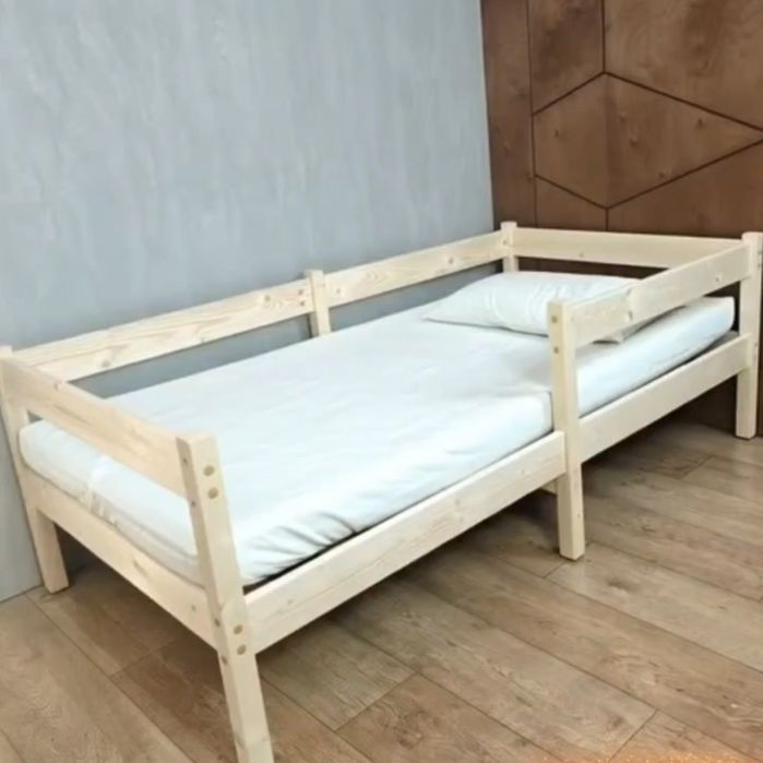 Продается детская кровать.