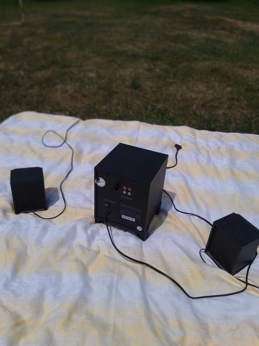 Doua sisteme audio