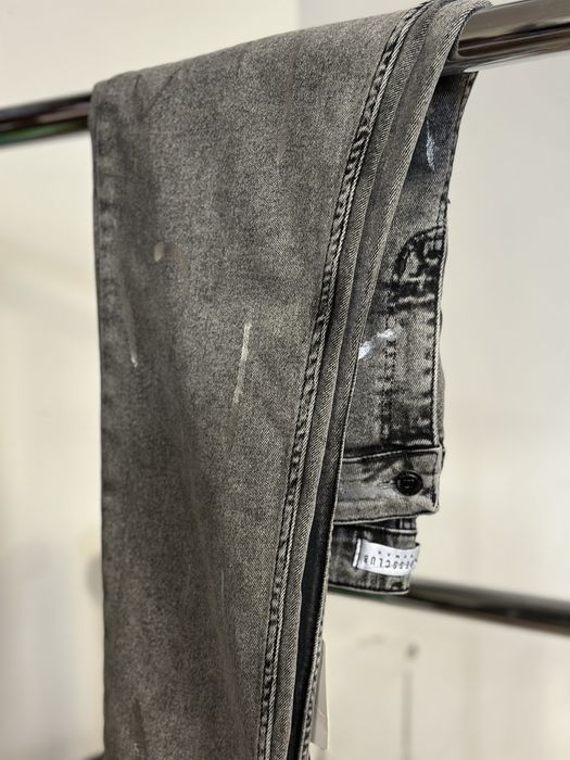 Различни  сиви дънки със сиви пръски