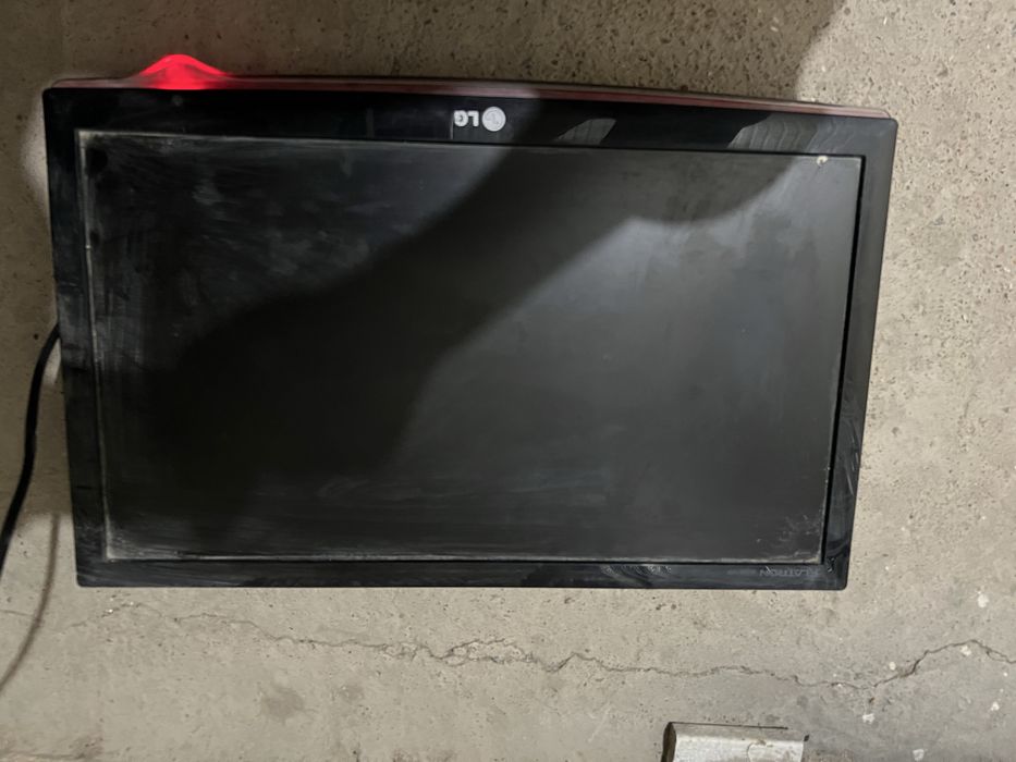 Монитор LG бу черный