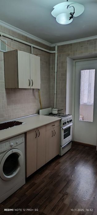 Ижарага уй берилади  алгаритим 30кв  2 хона  400&