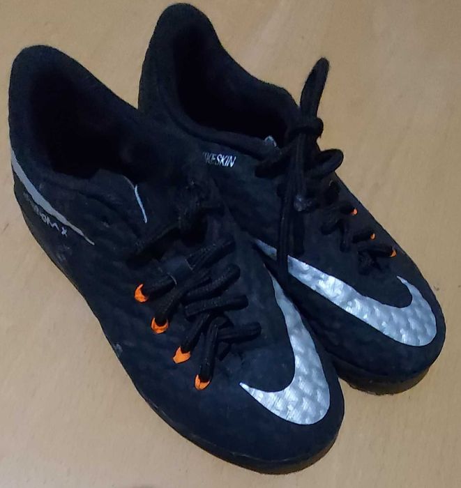 Обувки номер 33 за момче