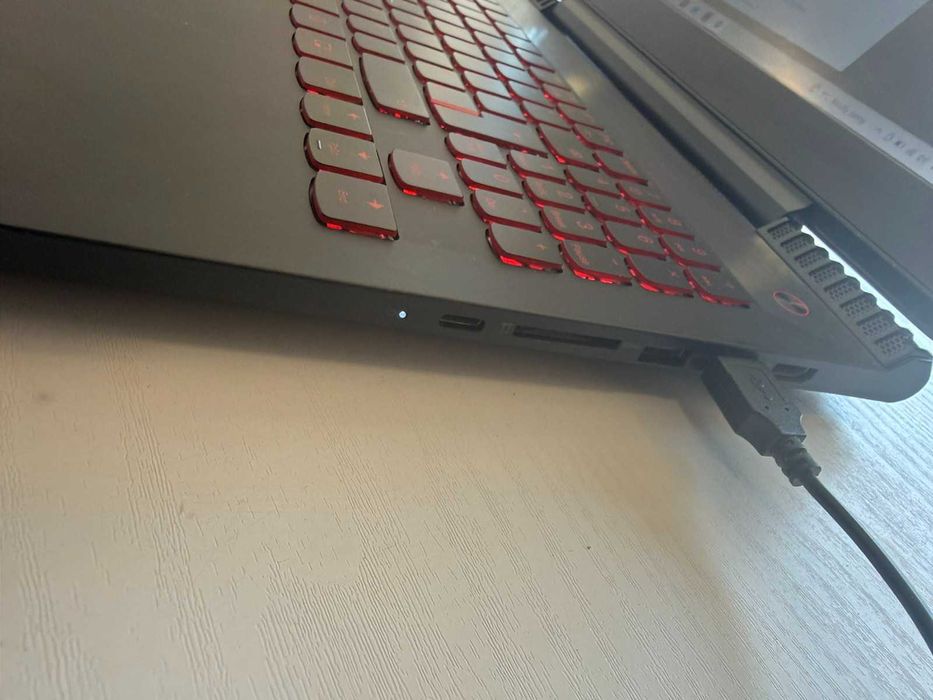 Lenovo Legion Y520-15IKBN