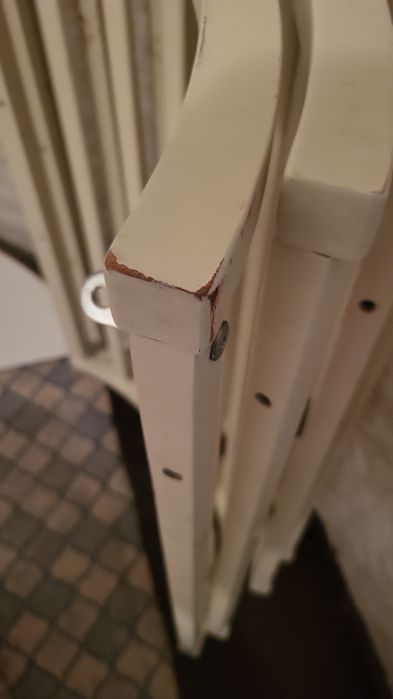 Кровать детская с маятником