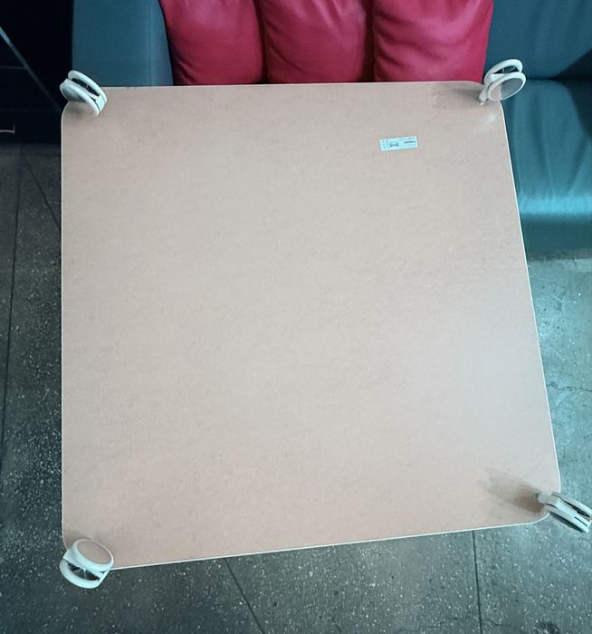 Журнальный столик IKEA