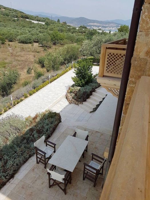 Вила на Неа Перамос