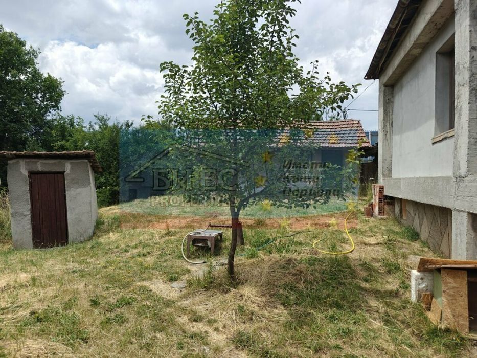 Къща в кв. Кристал