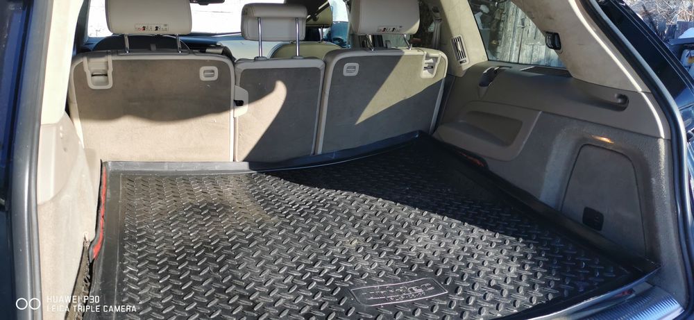 Продам ауди ку7 бензин 4.2л