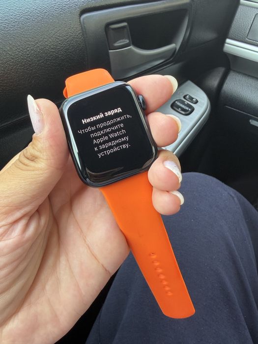 Продается Apple Watch Se часы