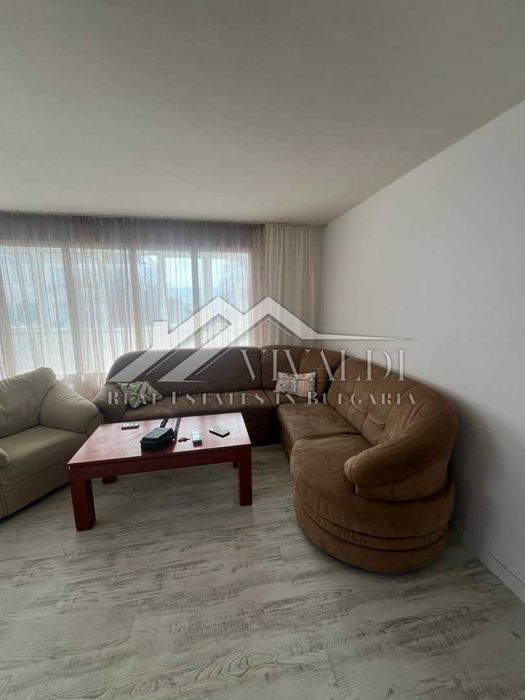Тристаен апартамент в Гръцка Махала, Варна