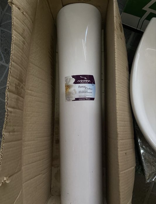 Керамическая раковина с пьедесталом