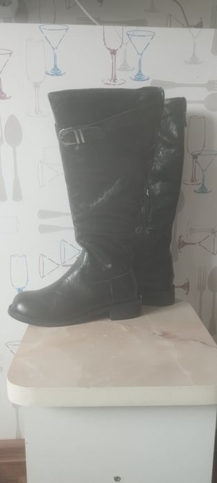 Сапоги новые продам