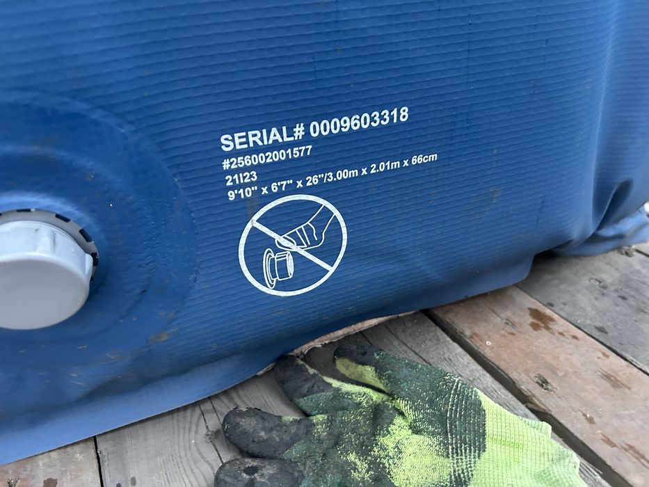 Продам бассейн в отличном состояний