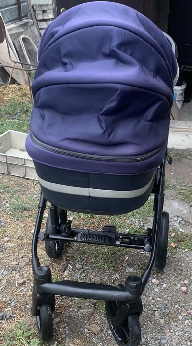 Продам  коляску почти новая.