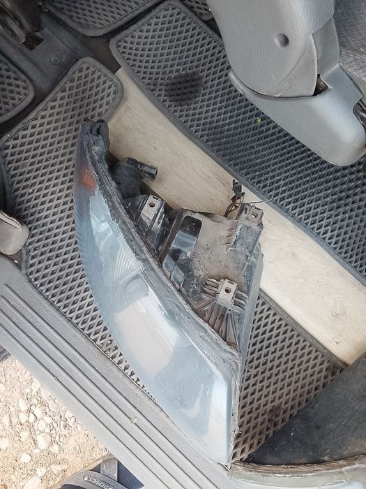 Додж караван фары