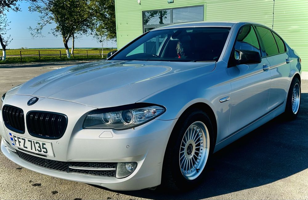 BMW 5 Series 2011 — imagine 2