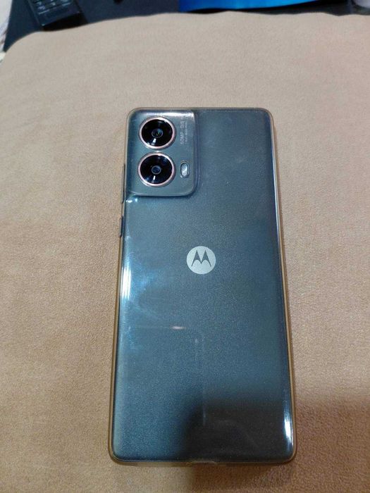 Телефон Моторола  g85