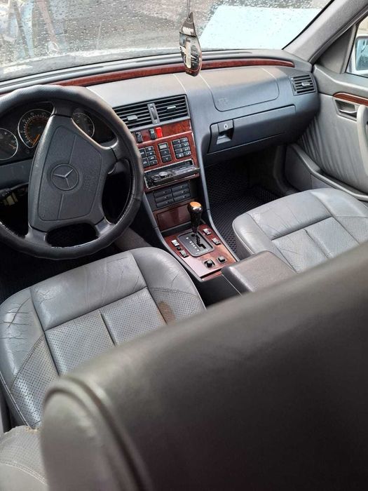 Продам Мерседес С 280