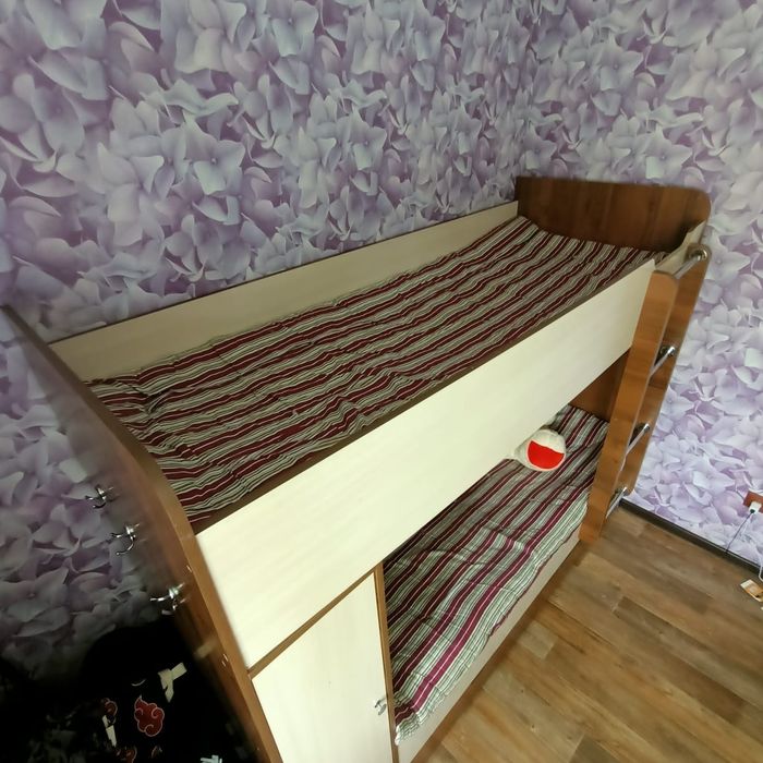 Детская двух ярусная кровать