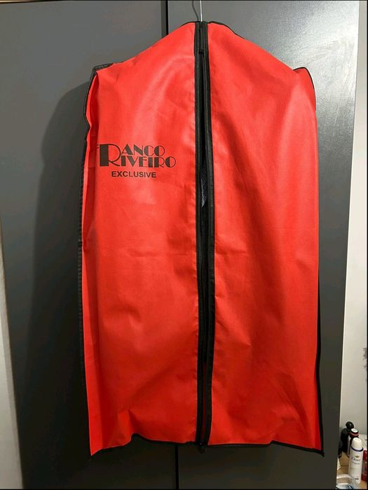 Офицялен мъжки костюм