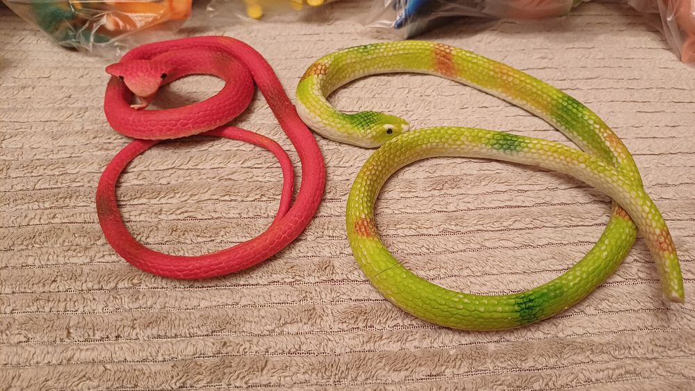 Музыкальные машинки 1500 тг