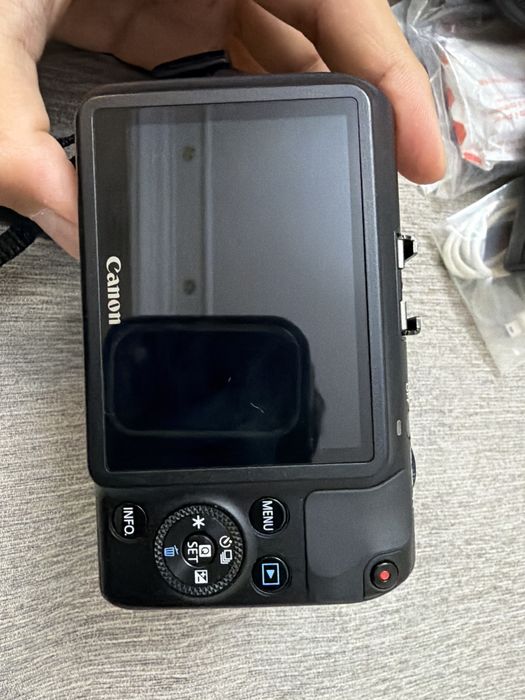 Фотоаппарат Canon Eos m