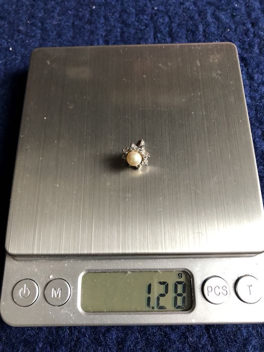 Продавам сребърни и декоративни бижута