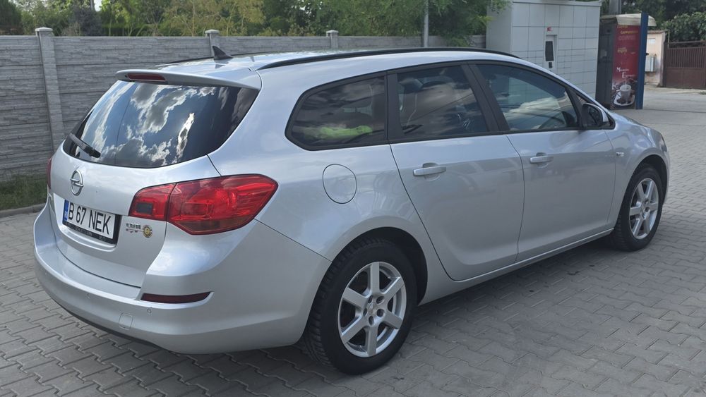 OPEL Astra 2011 — imagine 2
