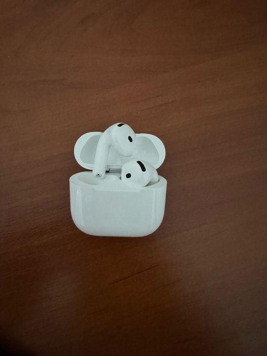 Продам airpods 4