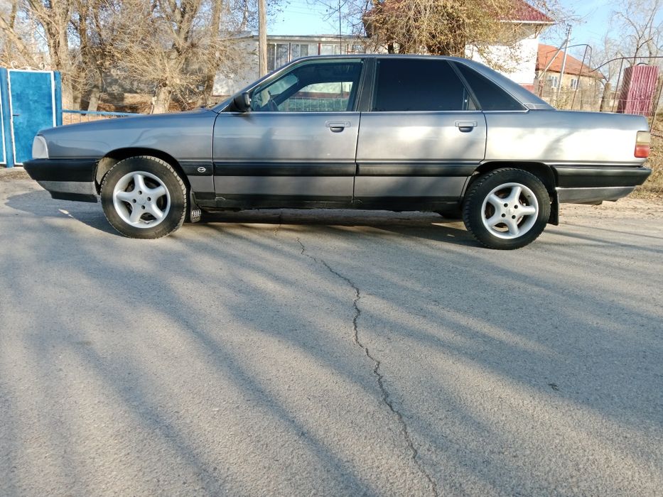 Ауди 100, жагдайы жаксы